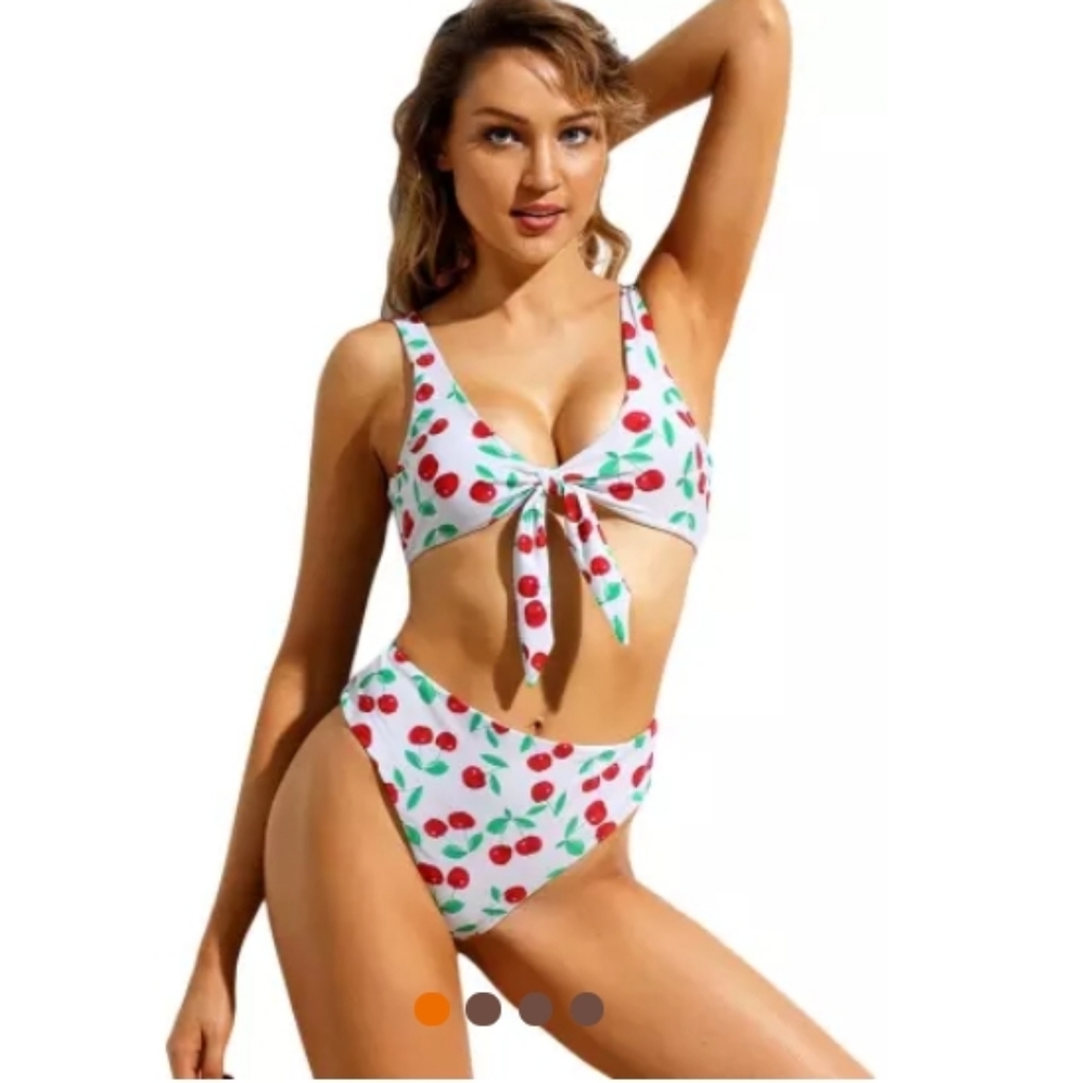 Cherry print Bikini - Picture 3 of 6